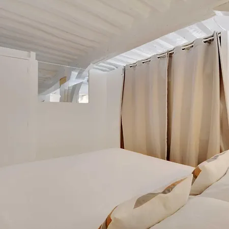 Apartment Magnificent -2br-4p- Le Marais